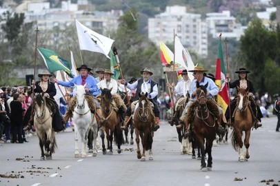  PORTO ALEGRE,RS,BRASIL.Desfile da semana Farroupilha.(RONALDO BERNARDI/AGENCIA RBS).