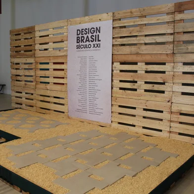 Ellos e Permeare, peças de Renata Rubim, estão em exibição na mostra