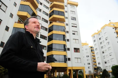  CAXIAS DO SUL, RS, BRASIL, 14/09/2018. Jeferson da Silva administrador de condomínios. Reportagem sobre os altos índices de inadimplência nos condomínios de Caxias do Sul. (Porthus Junior/Agência RBS)