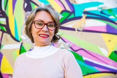  PORTO ALEGRE, RS, BRASIL, 27/08/2018 : Estamos entrevistando e fotografano todos aos candidatos a vice-governador do RS, em ambientes significativos para seu história ou causas que defende. Ana Clelia (PSTU) (Omar Freitas/Agência RBS)