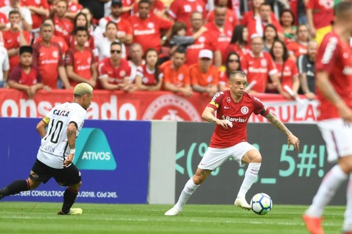 Foi ou não? Pênalti a favor do Santos divide opiniões na web; veja