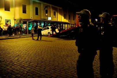  CAXIAS DO SUL, RS, BRASIL, 29/09/2018Proibição de estacionamento na estação férrea.(Lucas Amorelli/Agência RBS)