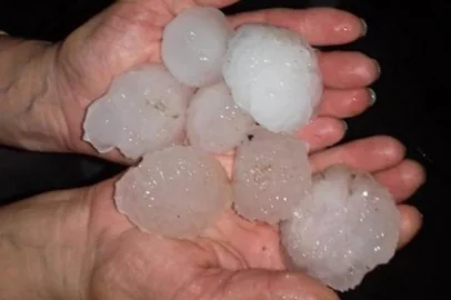  Moradores de Crissiumal, Noroeste do Estado, registraram queda de granizo do tamanho de ovos de galinha