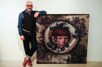  CAXIAS DO SUL, RS, BRASIL, 01/10/2018. Exposição De Quem Eu Gosto, Nem Às Paredes Confesso, de Sergio Lopes, na Galeria Municipal de Arte Gerd Bornheim, na Casa da Cultura, tem período de visitação de 4 de outubro a 3 de novembro, com abertura na noite de 3 de outubro. (Diogo Sallaberry/Agência RBS)Indexador: DIOGO SALLABERRY / AGENCIA RBS