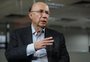 "Não vejo o Brasil ameaçando a economia americana. Tem motivação política", diz Henrique Meirelles sobre tarifas de Trump