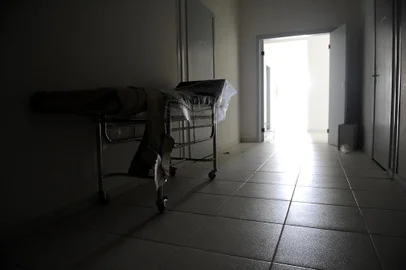  CAXIAS DO SUL, RS, BRASIL, 03/10/2018 Prédio da UPA em Farroupilha foi concluído há quase dois anos e não está sendo utilizado porque o município, sem recursos para operar, pediu outra destinação ao local para o Ministério da Saúde. Por enquanto, edificação guarda materiais e equipamentos adquiridos com dinheiro de emendas. (Lucas Amorelli/Agência RBS)
