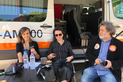  Julio Flores (PSTU) no Estúdio Móvel da Gaúcha na PUCRS