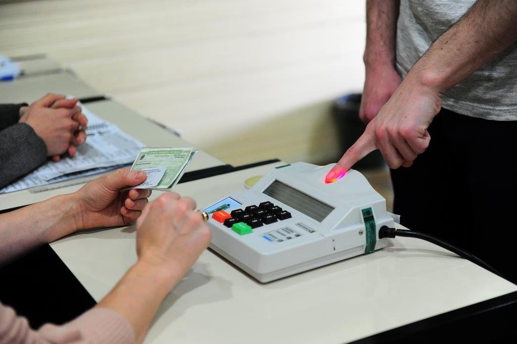 Mesmo sem biometria, eleitor poder&aacute; votar em 2022 | GZH
