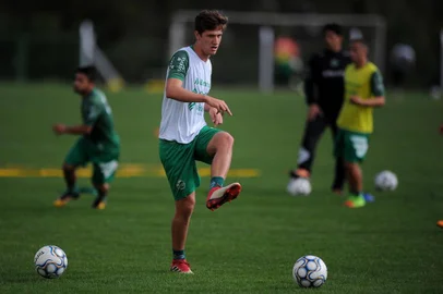 CAXIAS DO SUL, RS, BRASIL 08/10/2018Time do Juventude treino em seu CT antes de enfrentar o Goias pela série B do Brasileirão. Na foto: Volante Bertotto. (Felipe Nyland/Agência RBS)