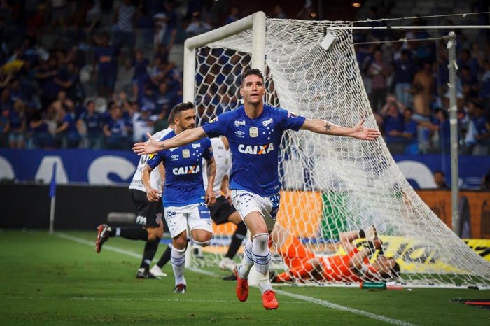 Cruzeiro vence Corinthians por 1 a 0 no jogo de ida da final da Copa do ...