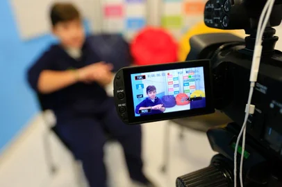  PORTO ALEGRE, RS, BRASIL, 28/09/2018: Kids influencers: O Farroupilha, em Porto Alegre, mantém desde o ano passado a oficina Conexão Farroups. Na atividade extraclasse, os alunos desenvolvem habilidades de comunicação, principalmente no audiovisual. Na foto: Rodrigo de Lima Huesken, 12 anosIndexador: Isadora Neumann