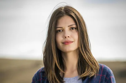 Cris (Vitória Strada) em Espelho da Vida, novela das seis da Globo que tem estreia para setembro de 2018.