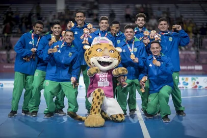  Jogos Olimpicos da Juventude Buenos Aires 2018 â 18/10/2018 - Jogos Olimpicos da Juventude 2018 - Disputa de medalha de ouro entre as equipes do Brasil e Russia de futsal. O Brasil conquista a medalha de ouro na competiÃ§Ã£o.  Foto: Jonne Roriz/Exemplus/COBLocal: Buenos AiresFonte: Jonne Roriz/Exemplus/COB