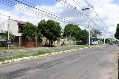  CACHOEIRINHA,RS,BRASIL.2018-10-19.Moradores da Granja Esperança fazem mutirão para recolher assinaturas para ingressar com um novo recurso judicial para tentar barras as vendas judiciais das casas.(RONALDO BERNARDI/AGENCIA RBS).