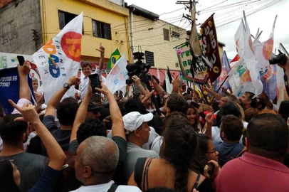  Fernando Haddad participa de ato neste sábado (27), em São Paulo.  