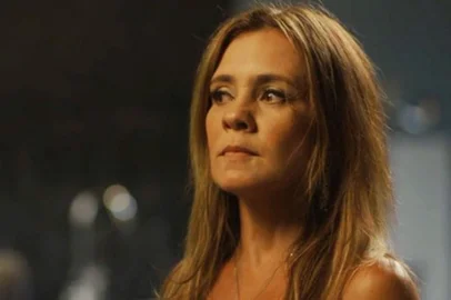 Laureta (Adriana Esteves) em Segundo Sol.