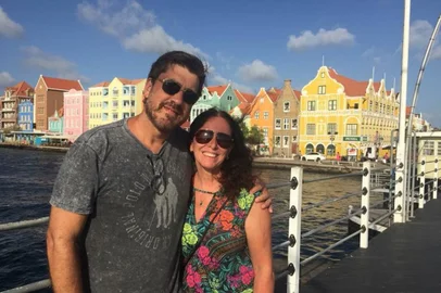Visitar Curaçao foi uma experiência incrível! Esta ilha holandesa no Caribe, com suas praias ricas em vida marinha, é de encher os olhos. Não se pode deixar de visitar a capital Willemstad, com sua arquitetura colonial em tons pastel e a ponte flutuante Rainha Emma.Rogerio e Gislaine Haag De Porto Alegre, em junho de 2017