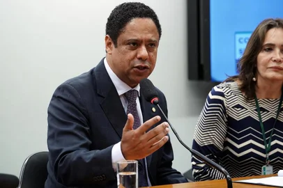 Instalação dos trabalhos e eleição dos Presidentes e Vice-Presidentes. Dep. Orlando Silva (PCdoB - SP)