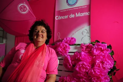  CAXIAS DO SUL, RS, BRASIL, 29/10/2018Marli Larandi vice presidente e sobrevivente do câncer. (Lucas Amorelli/Agência RBS)