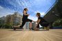  PORTO ALEGRE, RS, BRASIL, 29/10/2018 - Bethanya Korzeniewitc, 21 anos, em 2017 começou um projeto verão 2018 (emagrecer) e acabou mudando a rotina da vida através da prática da yoga. Na foto também aparece a sua personal:  Raquel Lupion.(FOTOGRAFO: TADEU VILANI / AGENCIA RBS)
