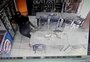 VÍDEO: cliente é morto em assalto a padaria em Porto Alegre