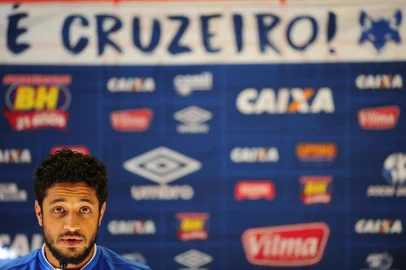  PORTO ALEGRE, RS, BRASIL - 15-08-2017 - Entrevista coletiva do jogador Léo do Cruzeiro (FOTO: ANDRÉ ÁVILA/AGÊNCIA RBS)