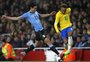 VÍDEO: Cavani faz falta em Neymar e se irrita com brasileiro
