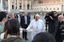 Jaime Lorandi cumprimenta Papa Francisco