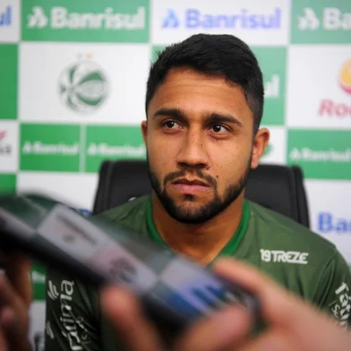 CAXIAS DO SUL, RS, BRASIL 20/11/2018Coletiva de imprensa no estadio Alfredo Jaconi. Na foto: Atacante Hugo Sanches. (Felipe Nyland/Agência RBS)