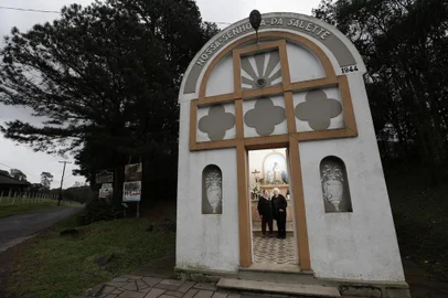 CAXIAS DO SUL, RS, BRASIL - Matéria Especial DOC sobre Capiteis na Serra Gaúcha. Capitel Nossa Senhora da Salete, bairro Nossa Senhora da Saúde. (JEFFERSON BOTEGA/AGÊNCIA RBS)Indexador: Jefferson Botega