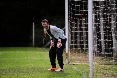  CAXIAS DO SUL, RS, BRASIL, 13/11/2018 - Série de reportagens sobre esporte amador, realizada em parceria com a Radio Gaúcha, jornal Pioneiro e RBS TV. NA FOTO: Leonardo Peruzzo é goleiro do Bevilaqua, finalista da Copa União na categoria titulares. (Marcelo Casagrande/Agência RBS)