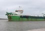 Porto de Rio Grande altera processo de dragagem para avaliar influência no aumento de lama no Cassino