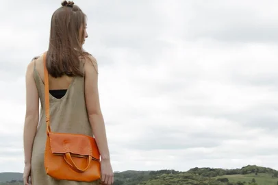 Mole Bags estreia campanha com tema atemporalidade