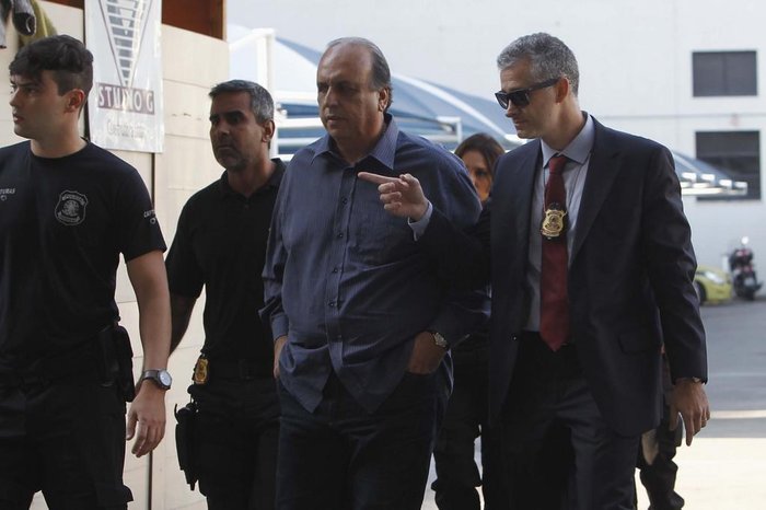 Resultado de imagem para pezão é preso