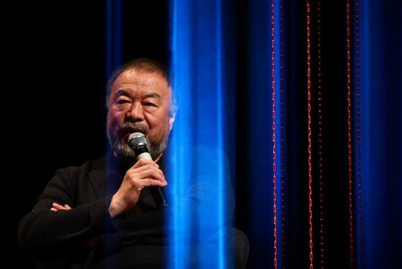  PORTO ALEGRE, RS, BRASIL, 08/10/2018: Artista e ativista chinês Ai Weiwei é entrevistado pelo curador brasileiro Marcello Dantas no Fronteiras do Pensamento. (CAMILA DOMINGUES/AGÊNCIA RBS)