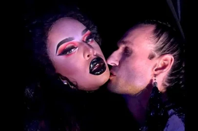Figurinista e jurado do Amor & Sexo Dudu Bertholini (D) postou: hoje é noite de Bishow no Amor & Sexo.