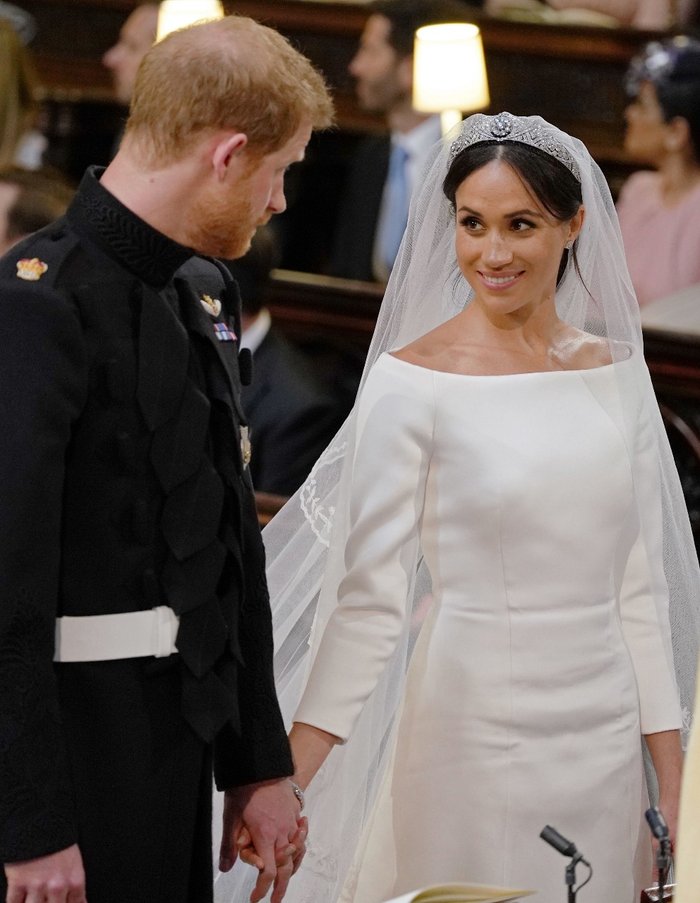 Katy Perry opina sobre vestido de casamento de Meghan Markle: "Eu teria  feito mais uma prova" | Donna