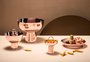 Rosé gold e cobre: veja como utilizar os tons metalizados para decoração de mesa