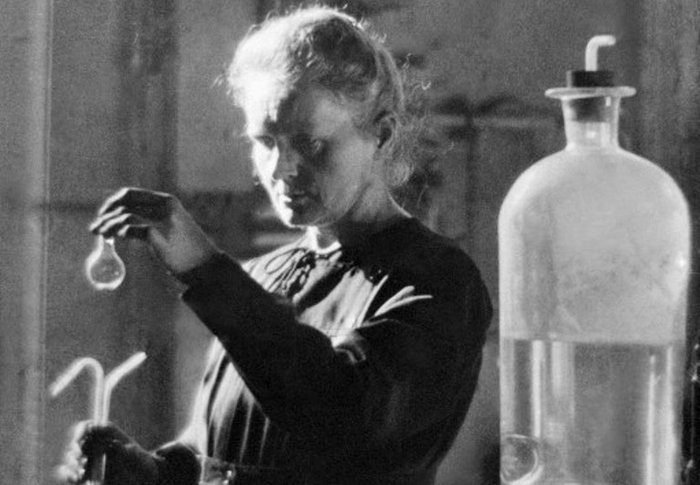Bicampeã do Nobel: cientista Marie Curie é eleita a mulher mais ...