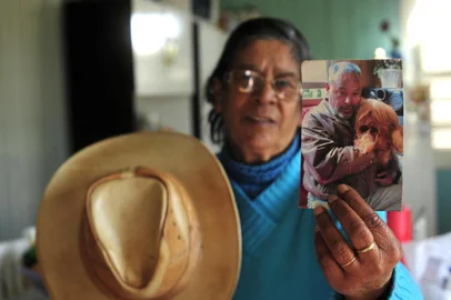  CAXIAS DO SUL, RS, BRASIL, 29/07/2016 - Delci Soares Flores, 53 anos, está desaparecido em Caxias do Sul, desde o dia 17 de junho. NA FOTO: Nara Maria Soares Flores, 59, irmã de Delci.