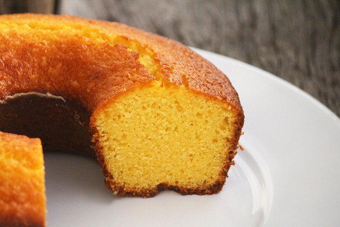 Receita simples e deliciosa: aprenda a fazer bolo de fubá de liquidificador