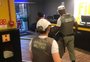 Ladrão invade academia e é preso após ser encontrado dormindo no local