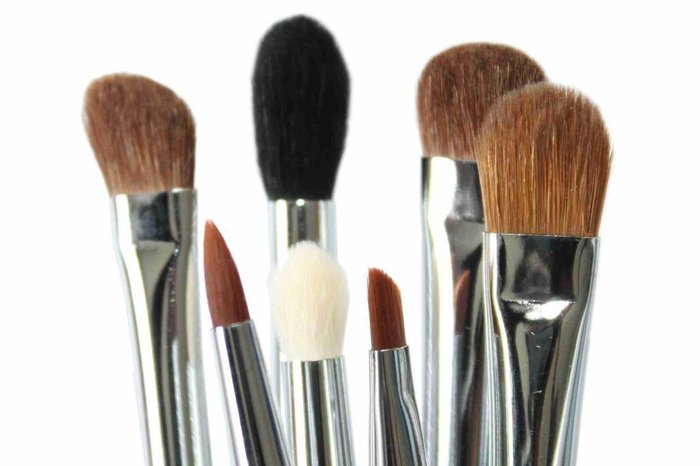 Pinceis de maquiagem: Por que é importante limpar e como fazer isso? –  Dicas da Mary