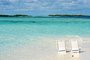 Cadeiras na beira do mar azul Coluna Clarissa Correa Revista DonnaImportação Donnahttp:/