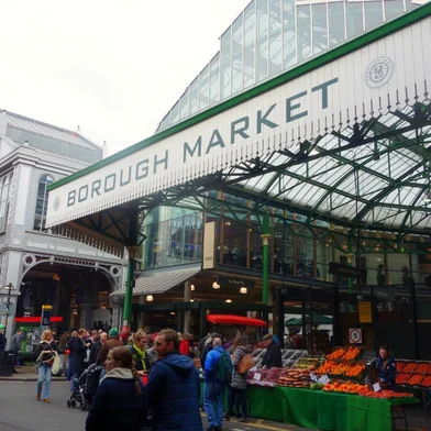 Em Londres um passeio pelo BoroughMarket, que existe desde o século 13.Preferencialmente