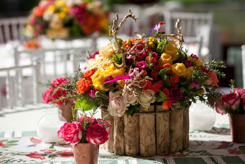 Delicadeza à mesa: toalhas florais, arranjos coloridos e surpresinhas_MG_4334Importação 