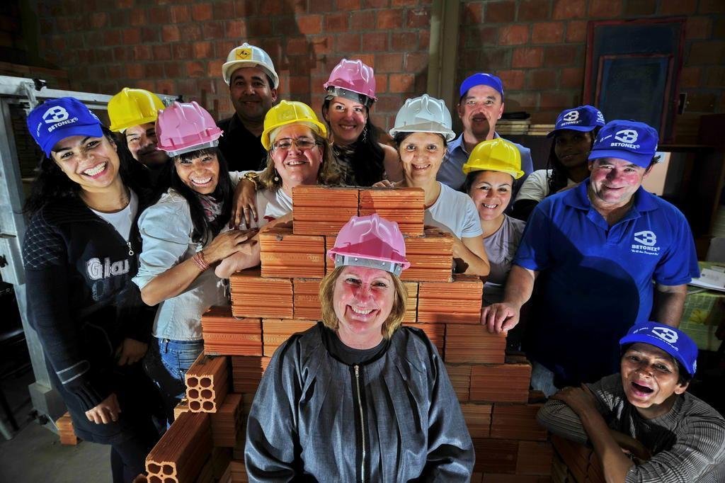 Mulher Peão: o que pensam os homens sobre as mulheres na construção civil