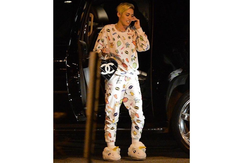 Pantufa, roupão, roupa de cama: opções confortáveis e divertidas para ficar  em casa | Hypeness – Inovação e criatividade para todos.