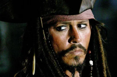 Como o pirata Jack Sparrow em &quot;Piratas do Caribe&quot;como-o-pirata-jack-sparrow-em-