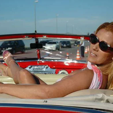 A mais famosa chacrete, musa dos presidiários e dos garimpeiros, Rita Cadillac tem a intim